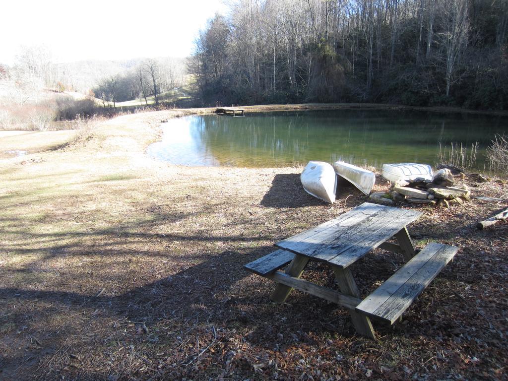 Arrowmont Stables & Cabins Cullowhee Esterno foto