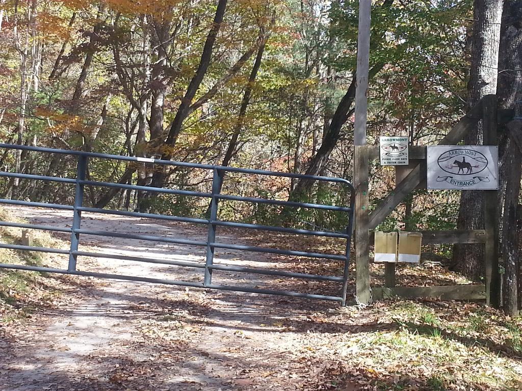 Arrowmont Stables & Cabins Cullowhee Esterno foto