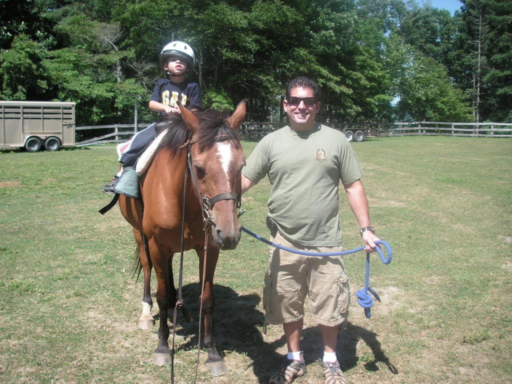 Arrowmont Stables & Cabins Cullowhee Esterno foto