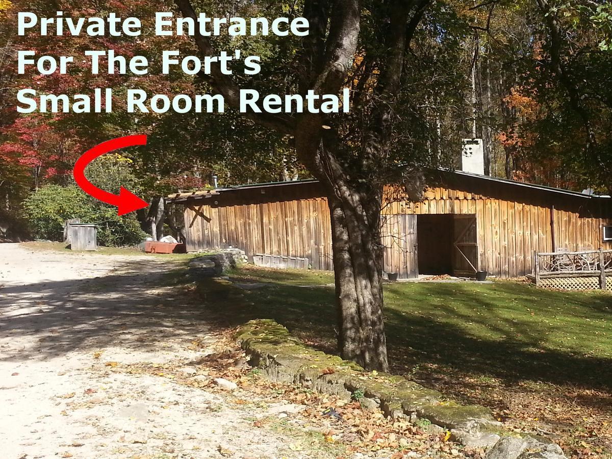 Arrowmont Stables & Cabins Cullowhee Esterno foto