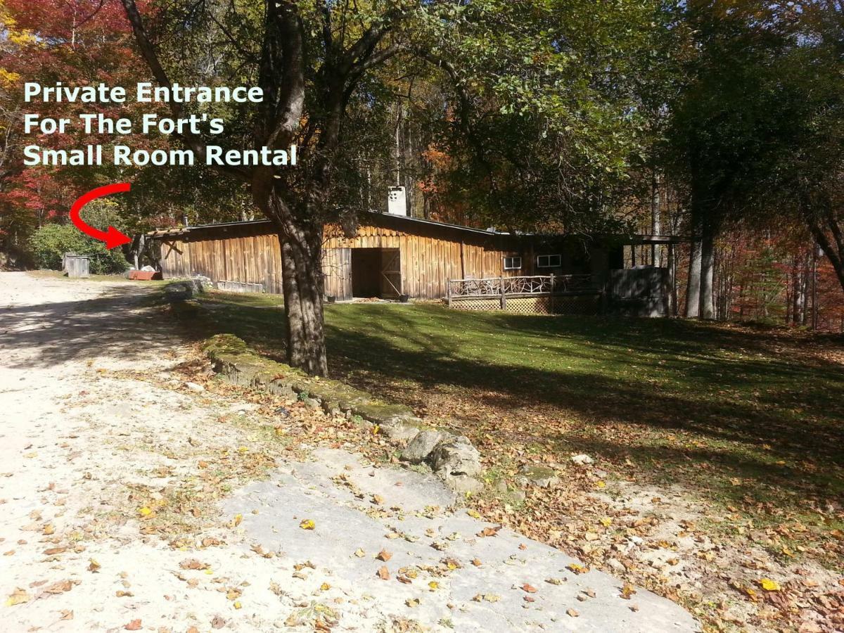 Arrowmont Stables & Cabins Cullowhee Esterno foto