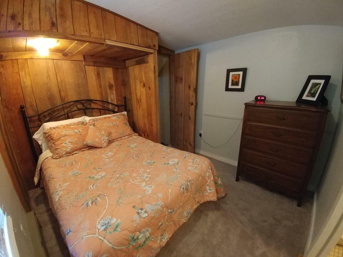 Arrowmont Stables & Cabins Cullowhee Esterno foto