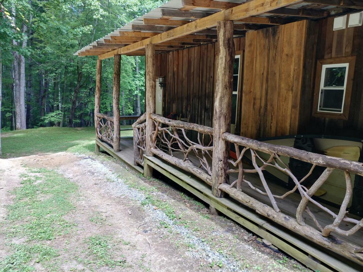 Arrowmont Stables & Cabins Cullowhee Esterno foto